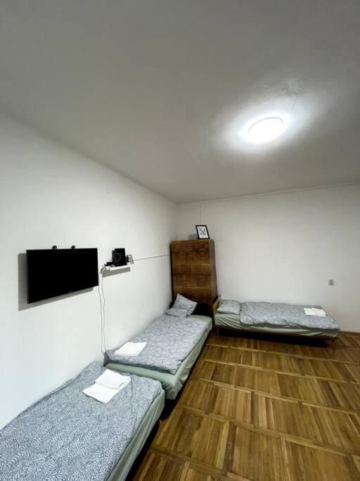 Ferienwohnung Hangulatos Lakas Budapest Zold Ovezeteben Exterior foto